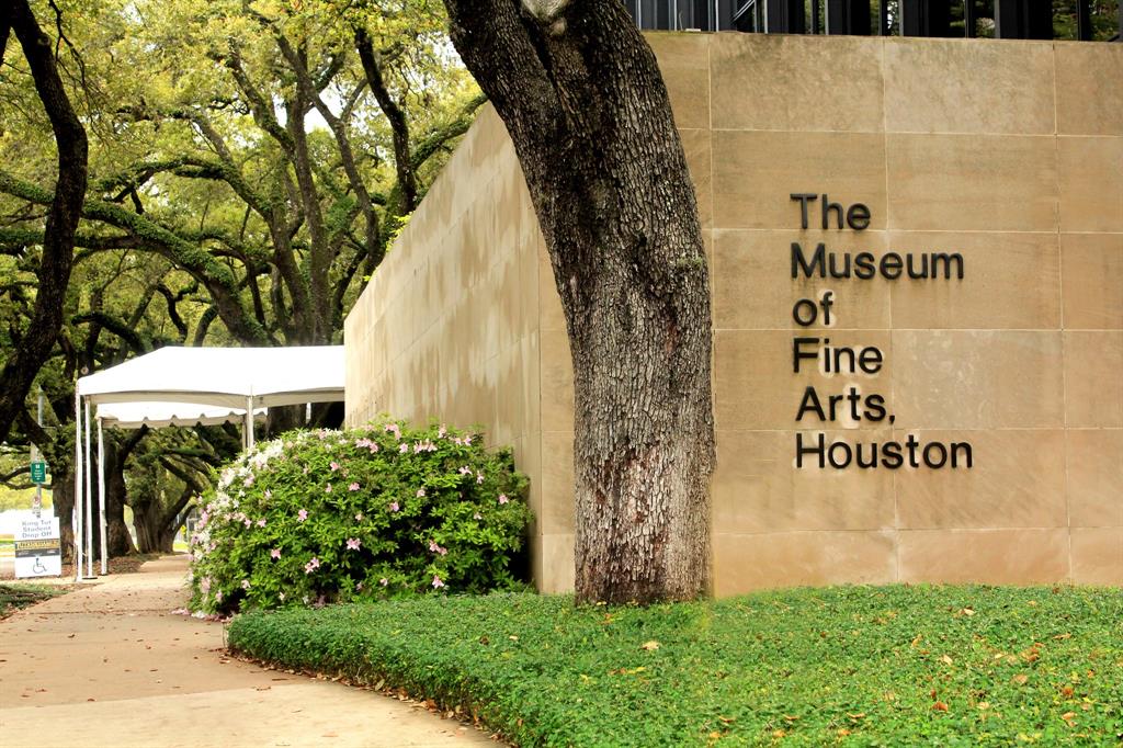 The Oaks on Caroline - The Museum of Fine Arts Houston