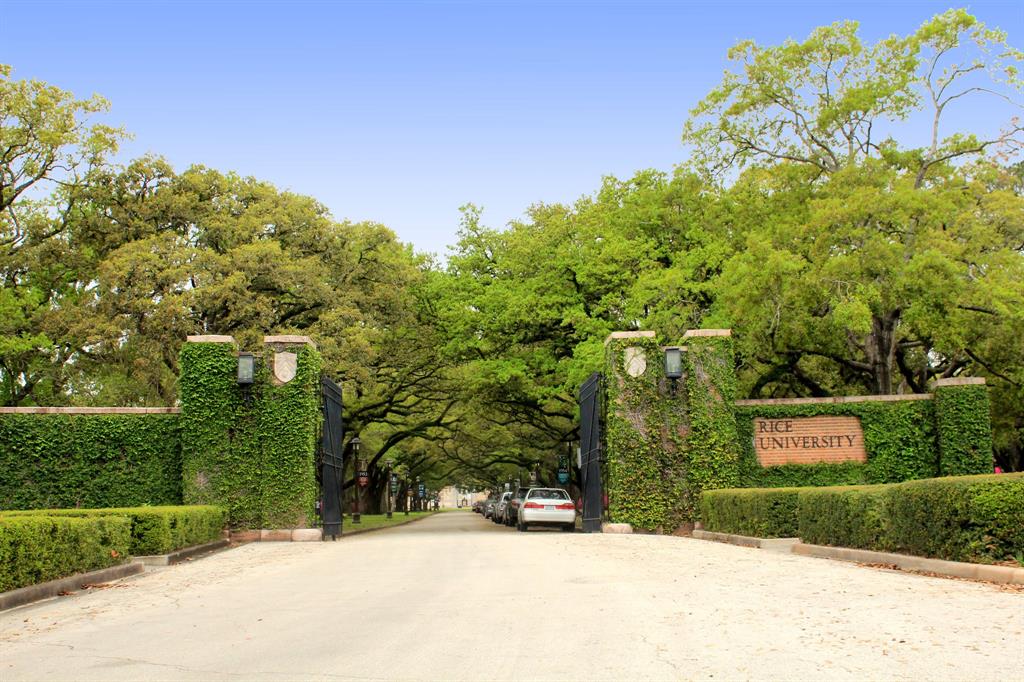 The Oaks on Caroline - Rice University